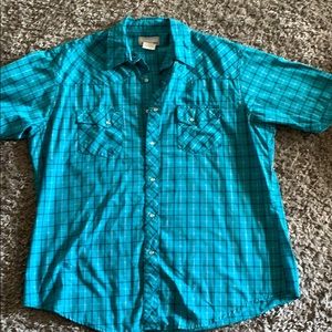 Men’s Wrangler button down